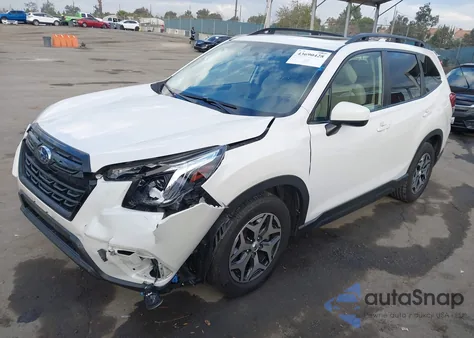 2023 Subaru Forester Premium из США, поврежденный, VIN JF2SKAEC9PH460007
